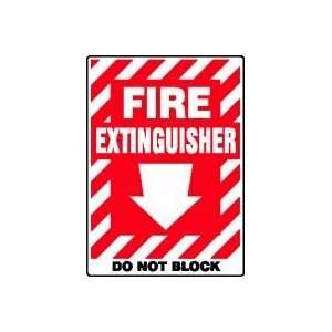 FIRE EXTINGUISHER DO NOT BLOCK (W/GRAPHIC) (ARROW) 14 x 10 Plastic 