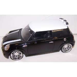  Jada Toys 1/24 Scale Dub City 2007 Mini Cooper S in Black 
