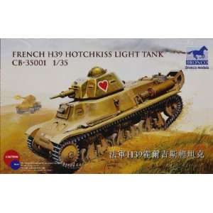  Hotchkiss Light Tank French H39 1/35 Bronco Models Toys 