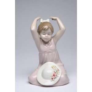  6.25 inch Young Girl With White Bonnet And Hands Up 