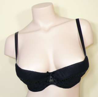 New with the tag Victorias Secret Free Voogue Collection Black Bra 