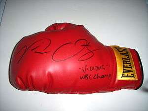   SIGNED BOXING GLOVE (PIC PROOF) INSCRIBED VICIOUS & WBC CHAMP  
