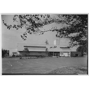  Photo Lord and Taylor, business in Millburn, New Jersey 