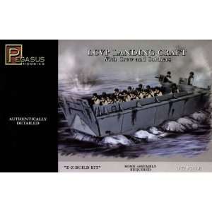  LCVP Landing Craft w/Crew/Soldiers Model Kit 172 Pegasus 