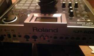 Roland SP 606 Drum Machine Sampling Workstation w/power adapter NICE 