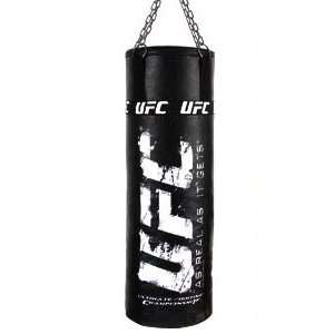  UFC Distressed 70 lbs.Traditional Training Bag Sports 
