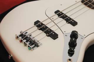 New Fender® Standard Jazz Bass®, J Bass, Rosewood Fretboard, Arctic 