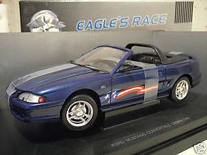 FORD MUSTANG GT 94 CABRIOLET DREAM bleue 1/18 UNIVERSAL  