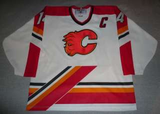 Calgary Flames #14 THEO FLEURY Vintage Hockey Jersey SZ LARGE Sewn on 