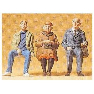  SEATED PERSONS   PREISER G SCALE MODEL TRAIN FIGURES 45081 