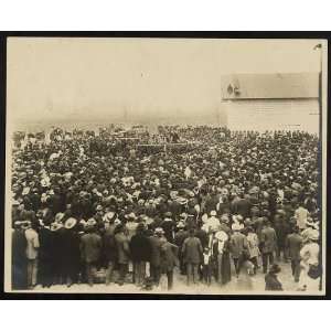  Booker T Washington speaking to crowd,African Americans 