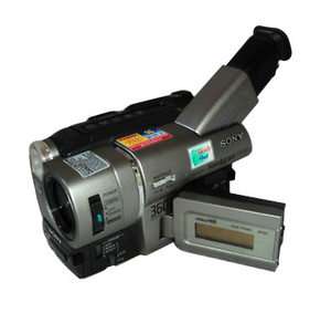 Handycam CCD TRV67 Camcorder   Black Silver  