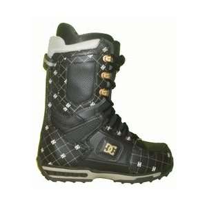   Command Liner Snowboard Boots Size 5 Dark Brown