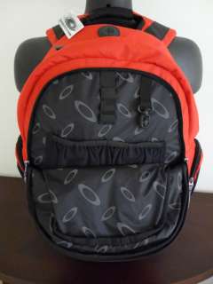 NEW Oakley SITUATION Backpack 15 Laptop Bag Red Line (27 Liters 