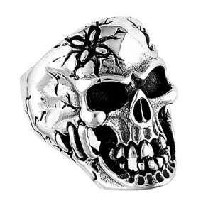   Silver Biker Skull Ring w/ cracks in the head and missing teeth size11