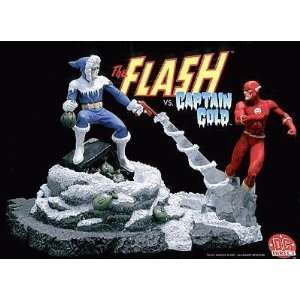  Flash vs. Captain Cold Statue Toys & Games