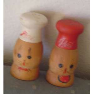    Painted Cat Wooden Salt and Pepper Shakers 