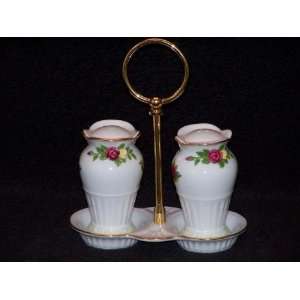  Royal Albert Old Country Roses Salt & Pepper W/ Stand 