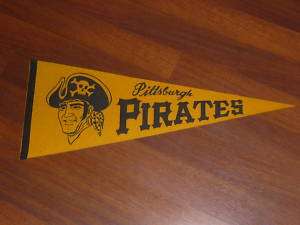 VINTAGE 1970S PITTSBURGH PIRATES PENNANT COLORFUL  