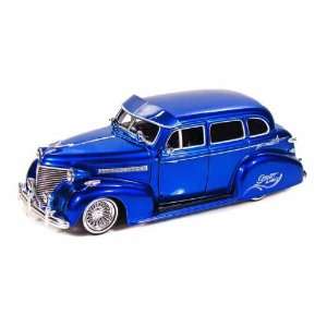    1939 Chevy Master Deluxe LowRider 1/24 Candy Blue Toys & Games