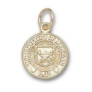  Michigan Wolverines Solid 10K Gold Seal 1/2 Pendant 