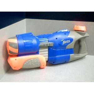 2003 Hasbro, Inc. Hasbro Super Soaker Helix C 2822A Water Squirt Gun 