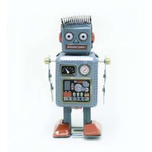    Retro Classic Wind up Robot (Japan circa 1940s) Toys & Games