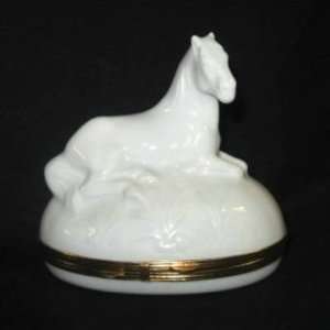  Chamart Limoges Porcelain Hinged White Box   Horse