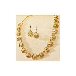  Avon Filigree Disk Collar Necklace and Earring Gift Set 