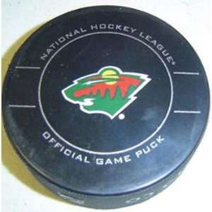 Minnesota Wild NHL Hockey Official Game Puck 2009 2010  