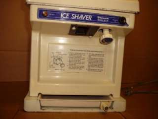 HATSUYUKI ICE SHAVER SHAVED ICE SNOW CONE MACHINE MODEL HC 8E. IN GOOD 