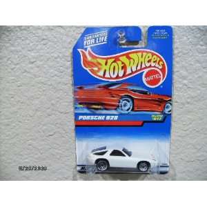 Porsche 928 1998 Hot Wheels #817  Pearl White
