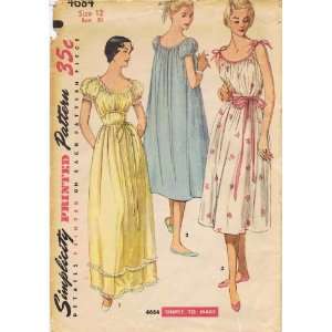  Simplicity 4684 Vintage Sewing Pattern Womens Nightgown 