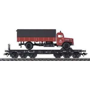   48756 Heavy Duty Flat Car with Fire Department Truck Toys & Games
