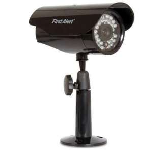First Alert CM420 Indoor/Outdoor Security Camera   1/3 Color CMOS, 420 