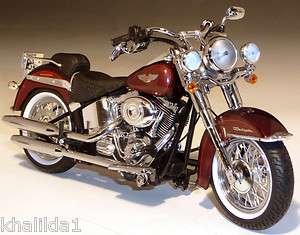 2011 Harley Davidson FLSTN Softail Deluxe Diecast Motorcycle 112 