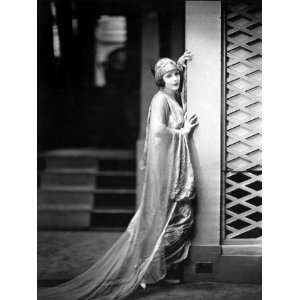  The Eternal Flame, Norma Talmadge, 1922 Premium Poster 