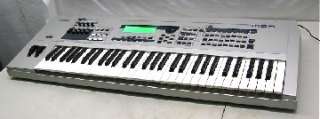 Yamaha MO6 Synthesizer keyboard  