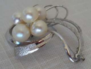 VINTAGE SILVER AND PEARL CLUSTER PIN / BROOCH  