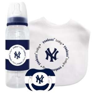  New York Yankees Baby Gift Set