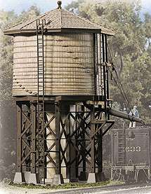WOOD WATER TOWER / CREAM COLOR STREAM ERA BUILT UP ASSEMBLED   HO 