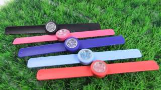   Newly Cute Stylish Childrens Bracelet Snap Fashion Silicone Watch EZF